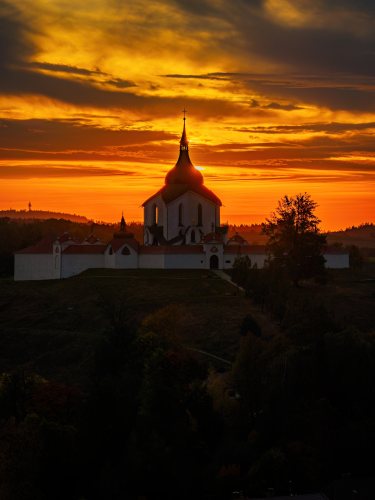 2026-10-07 - 07.27.38 - DJI_00478-HDR - Žďár nad Sázavou - Zelená Hora.jpg