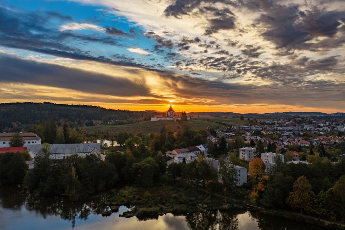 2026-10-07 - 07.28.01 - DJI_00483-HDR - Žďár nad Sázavou - Zelená Hora.jpg
