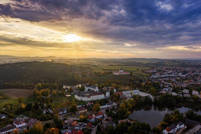2026-10-07 - 07.59.07 - DJI_10072-HDR - Žďár nad Sázavou - Zelená Hora.jpg