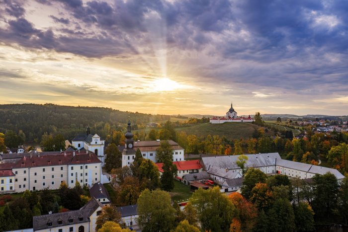 2026-10-07 - 07.59.49 - DJI_10077-HDR - Žďár nad Sázavou - Zelená Hora.jpg