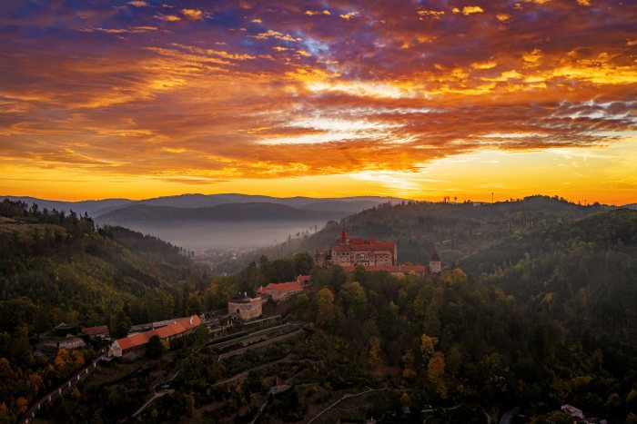 2026-10-08 - 07.06.11 - DJI_10241-HDR - Pernštejn (ráno).jpg